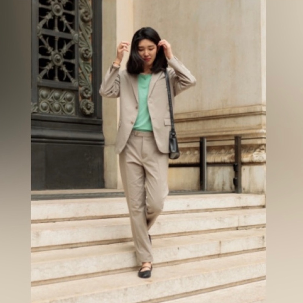 Uniqlo Air sense Jacket - Picture 6 of 10